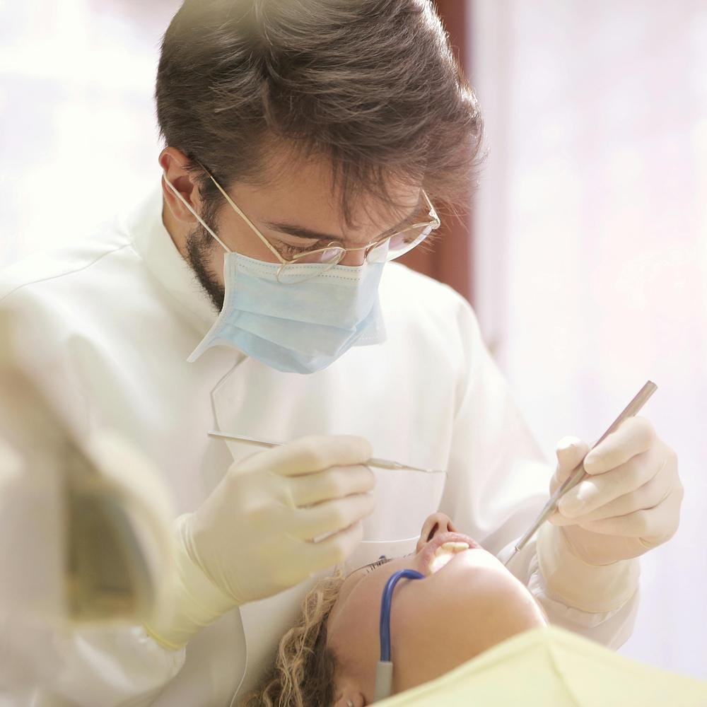 IU can you have composite bonding with gum disease